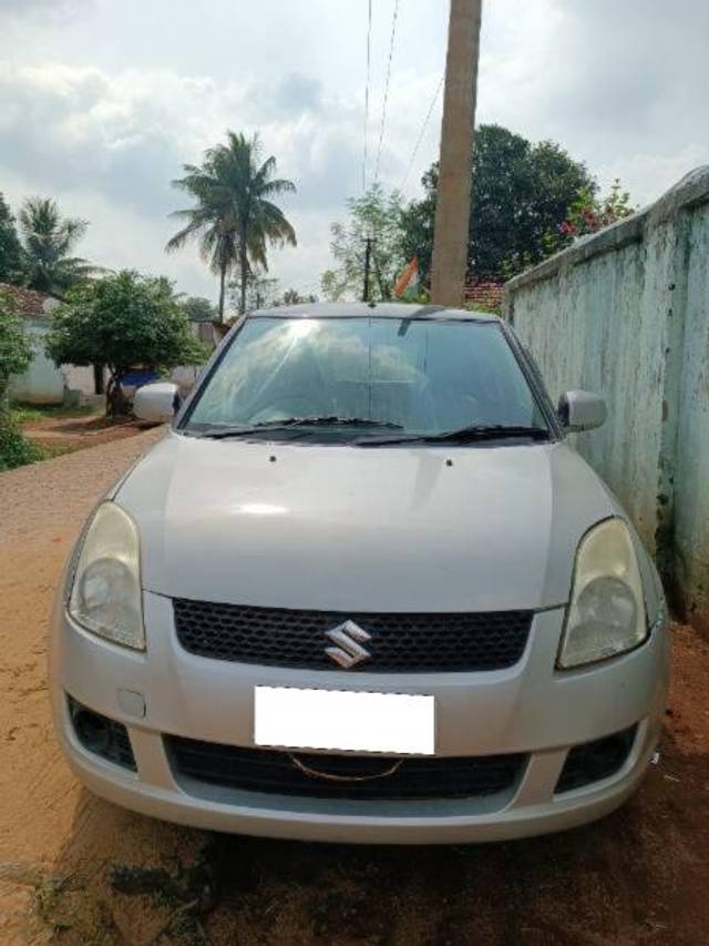 https://images10.gaadi.com/usedcar_image/4565951/original/processed_f8429e7d-6b05-4bce-acaf-df46755ebdbd.jpg?imwidth=6400