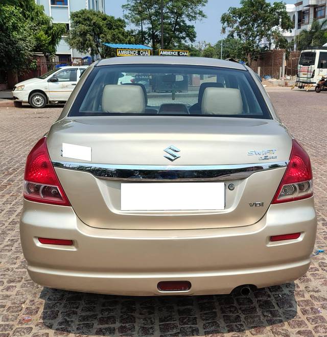 https://images10.gaadi.com/usedcar_image/4565975/original/processed_fd8b5f402813de379035790888695831.jpg?imwidth=6401