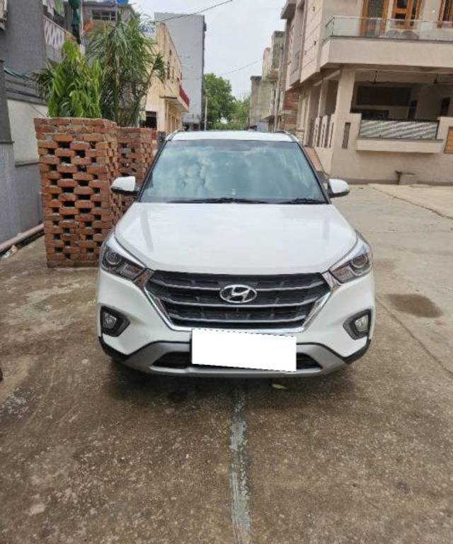 https://images10.gaadi.com/usedcar_image/4566024/original/processed_9ccd5148-7b48-47e5-abf0-caac899d596e.jpg?imwidth=6400