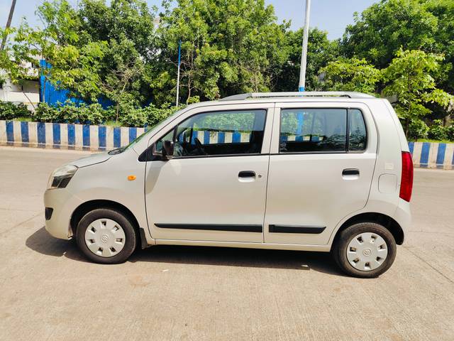 https://images10.gaadi.com/usedcar_image/4566044/original/14c4244b80af476f6de42bfe5ab9d102.jpg?imwidth=6402
