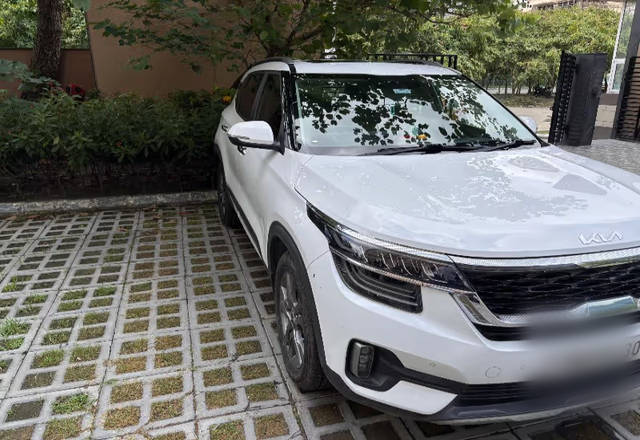 https://images10.gaadi.com/usedcar_image/4566059/original/ac337a0c-658b-4055-be74-81d580296c6a.?imwidth=6400