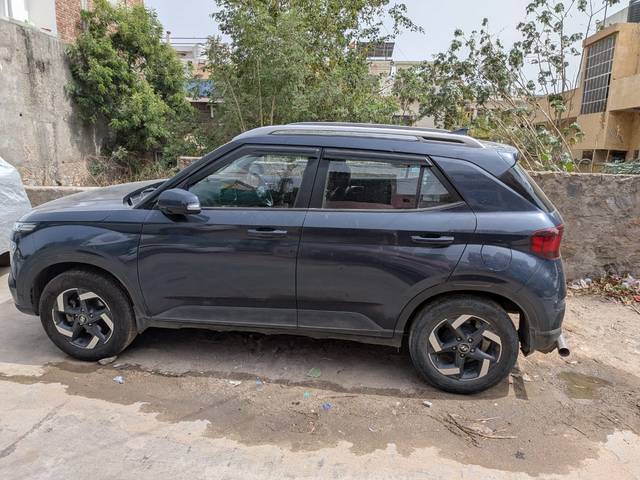 https://images10.gaadi.com/usedcar_image/4566078/original/081ae151-85fe-45a6-a3f3-bcc5ae6df6d0.jpg?imwidth=6400