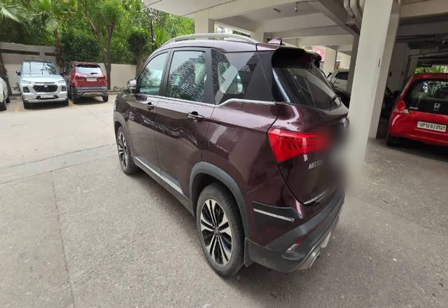 https://images10.gaadi.com/usedcar_image/4566084/original/4d338c02-428e-42f2-a8f8-5374013200b2.?imwidth=6401
