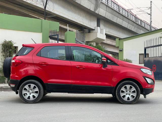 https://images10.gaadi.com/usedcar_image/4566120/original/processed_7a44475c69d04bccca07820ac66c3179.jpg?imwidth=6401