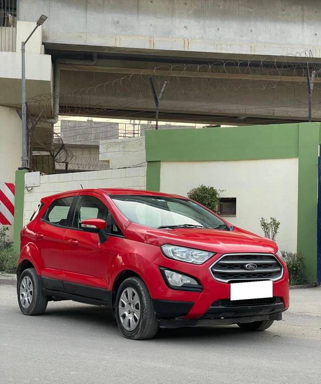 https://images10.gaadi.com/usedcar_image/4566120/original/processed_d6914ddbb923cec6d6139c83e1b383ff.jpg?imwidth=6400