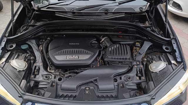 https://images10.gaadi.com/usedcar_image/4566121/original/0f5150c9f6022b026b038dcd4a35b5c7.jpeg?imwidth=6402