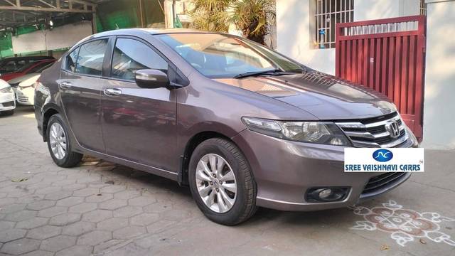 https://images10.gaadi.com/usedcar_image/4566131/original/processed_0a38bb235f3efca0b3d12a741e04f257.jpeg?imwidth=6400