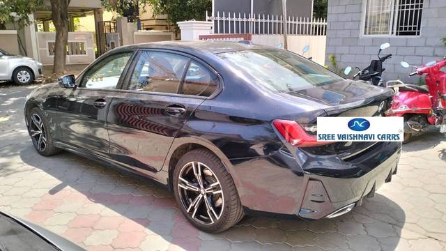 https://images10.gaadi.com/usedcar_image/4566138/original/processed_57b1b79b1bb77a7406dff507a0567e13.jpeg?imwidth=6402
