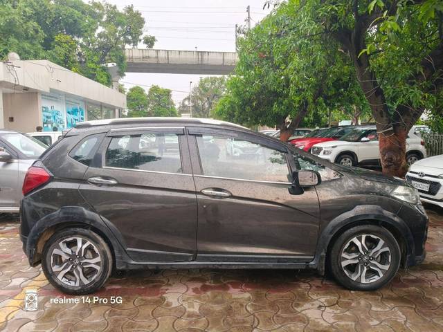 https://images10.gaadi.com/usedcar_image/4566149/original/processed_4c7250141ad69fdde67bbba250826833.jpg?imwidth=6402