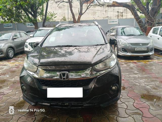 https://images10.gaadi.com/usedcar_image/4566149/original/processed_8bd184cb61256561e2869382a8f230d7.jpg?imwidth=6400