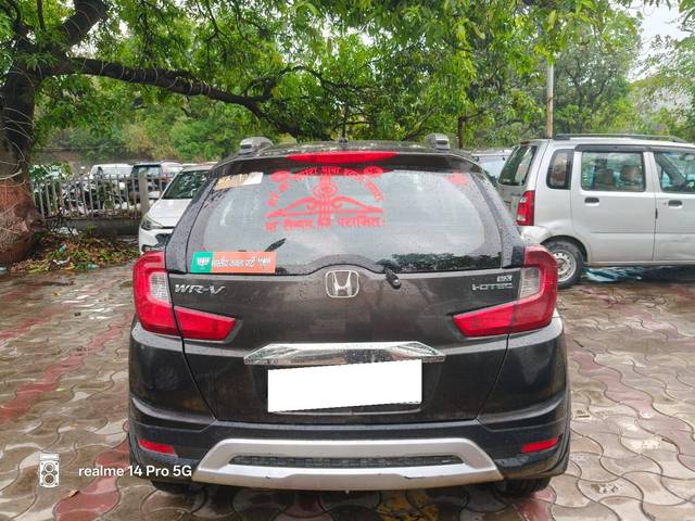 https://images10.gaadi.com/usedcar_image/4566149/original/processed_c6d23ea0ff18910b15db22041d35f161.jpg?imwidth=6401