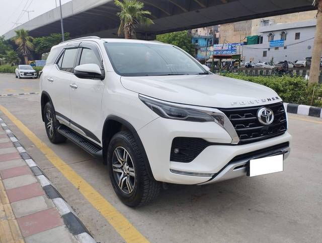 https://images10.gaadi.com/usedcar_image/4566157/original/processed_bde50bf20a3ec506c4d9bd6a1cf4edd7.jpg?imwidth=6400