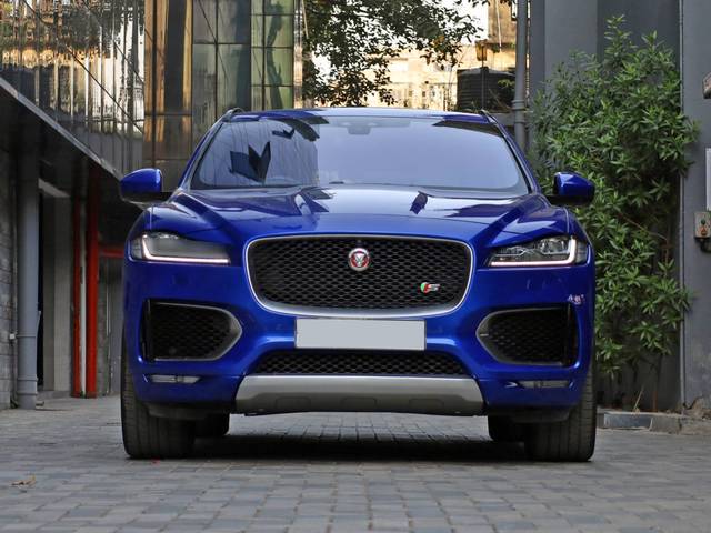 https://images10.gaadi.com/usedcar_image/4566162/original/processed_46263443064767e3ecd78e43eca0d133.jpg?imwidth=6400