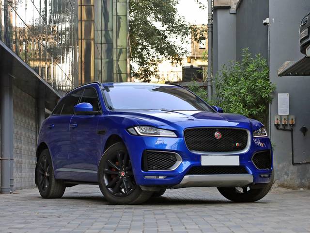 https://images10.gaadi.com/usedcar_image/4566162/original/processed_a88e80e6249bc0f1f535521e836aae2b.jpg?imwidth=6400