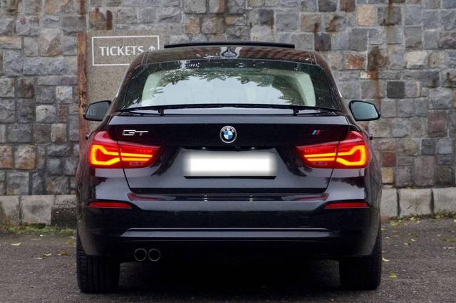 https://images10.gaadi.com/usedcar_image/4566206/original/processed_815a2e7fb917f122618ad3afd39c8afe.jpeg?imwidth=6402