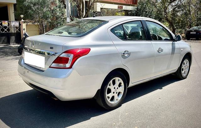 https://images10.gaadi.com/usedcar_image/4566216/original/processed_6aebb6c48ddcd8c8dc9d70169ba4d13c.jpg?imwidth=6401