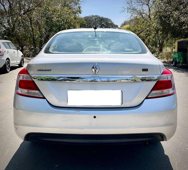 https://images10.gaadi.com/usedcar_image/4566216/original/processed_f95078008fa0a3f731968a105a410120.jpg?imwidth=6402
