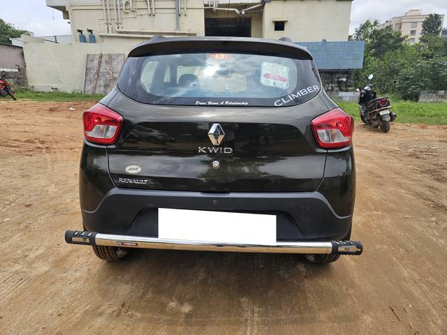 https://images10.gaadi.com/usedcar_image/4566225/original/processed_1f39fd8e5eb5f3af5afcc30b656a8a53.jpg?imwidth=6402