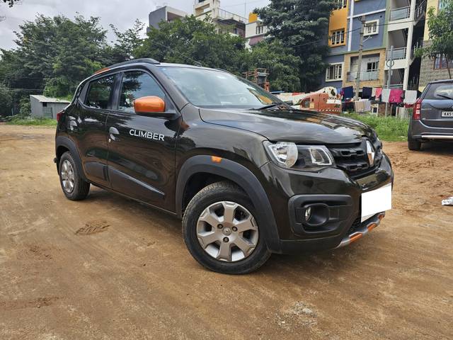 https://images10.gaadi.com/usedcar_image/4566225/original/processed_fefad808fe8f21647243778b18d3b78f.jpg?imwidth=6400
