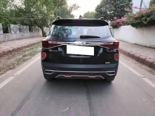 https://images10.gaadi.com/usedcar_image/4566235/original/processed_645a2743cd955e50a5c496e30f22a260.jpg?imwidth=6402