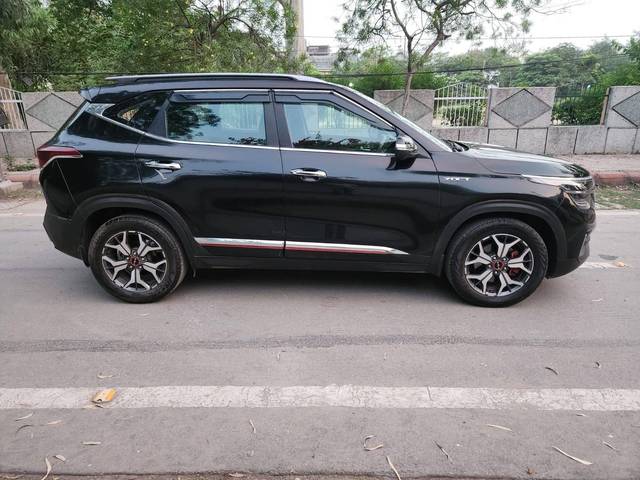 https://images10.gaadi.com/usedcar_image/4566235/original/processed_ec83865e9aa5d3ec21b1b832bebe67a9.jpg?imwidth=6401