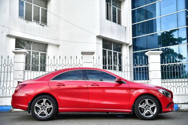 https://images10.gaadi.com/usedcar_image/4566236/original/a07ec918213da6602baa5086975365b3.jpg?imwidth=6401