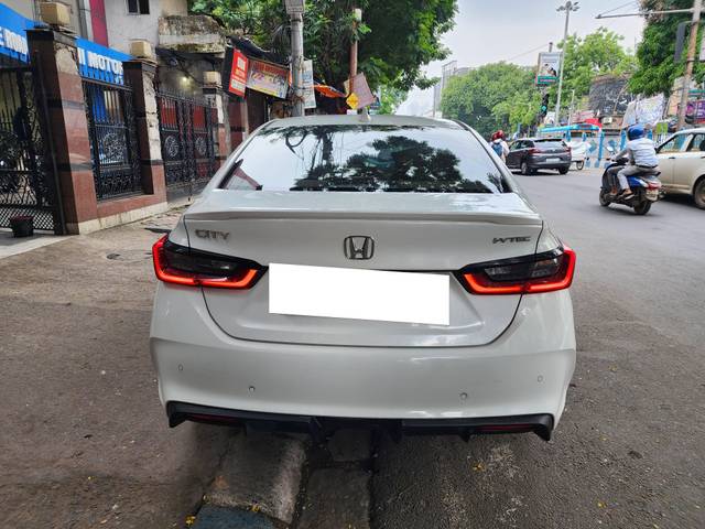 https://images10.gaadi.com/usedcar_image/4566244/original/processed_ca207b7f76cb99f823ad7cc12003e3ae.jpg?imwidth=6402