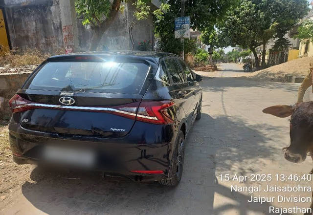 https://images10.gaadi.com/usedcar_image/4566274/original/9567782a-1929-4b34-bd42-bb2d1e7b4646.?imwidth=6400