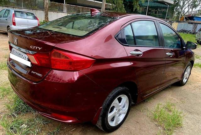 https://images10.gaadi.com/usedcar_image/4566276/original/processed_644615c4641bd5d7d29361f08bb8dbab.jpg?imwidth=6402