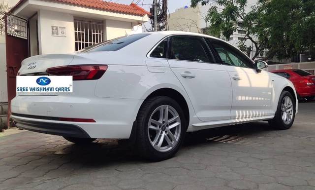 https://images10.gaadi.com/usedcar_image/4566362/original/processed_291f56ed1432c65b483079111919c730.jpeg?imwidth=6402
