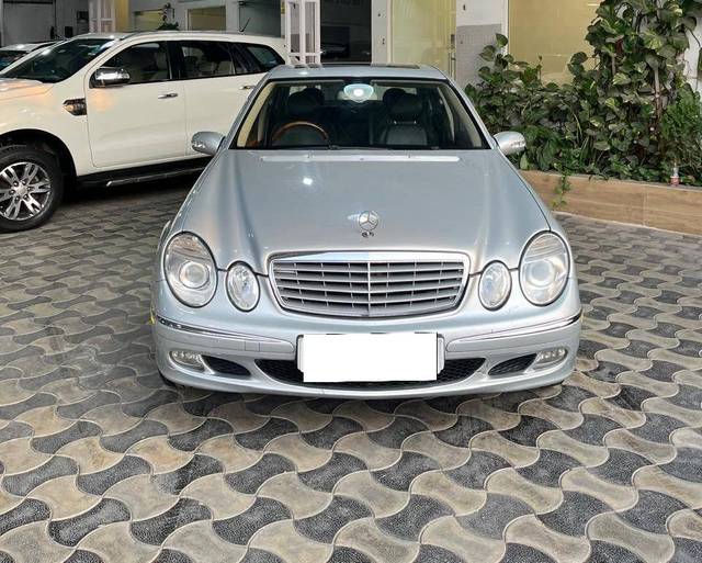 https://images10.gaadi.com/usedcar_image/4566375/original/processed_23aa96d798c1668aa6a1d45728b567b5.jpg?imwidth=6400