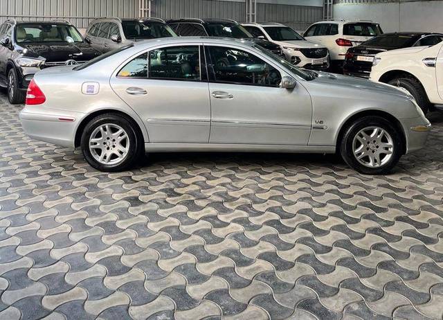 https://images10.gaadi.com/usedcar_image/4566375/original/processed_96afa69587b082c83170063bfa3cc8f9.jpg?imwidth=6401