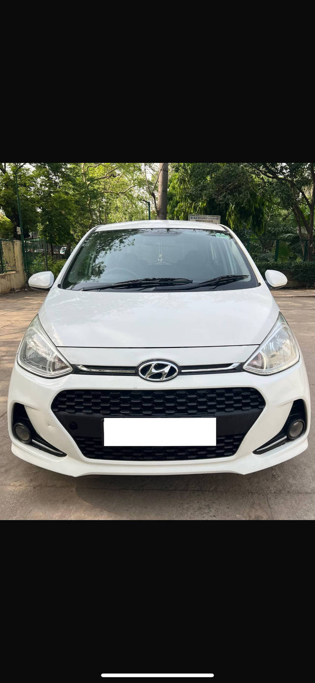 https://images10.gaadi.com/usedcar_image/4566385/original/processed_4567c2b9-bbd0-4b29-bf3c-4110a7e147ea.png?imwidth=6400