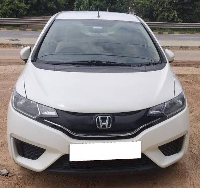 https://images10.gaadi.com/usedcar_image/4566387/original/processed_a5d0cf1f0d53e94f7f6edc1e8e5e34e6.jpg?imwidth=6400