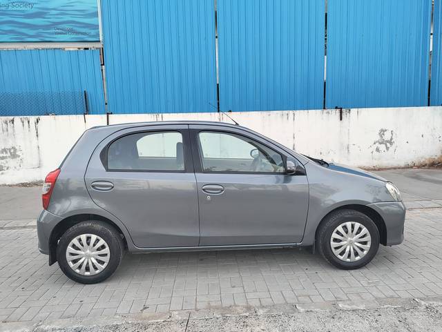 https://images10.gaadi.com/usedcar_image/4566406/original/processed_671a019110740d54ae6a5d9ffb0a9bae.jpg?imwidth=6401