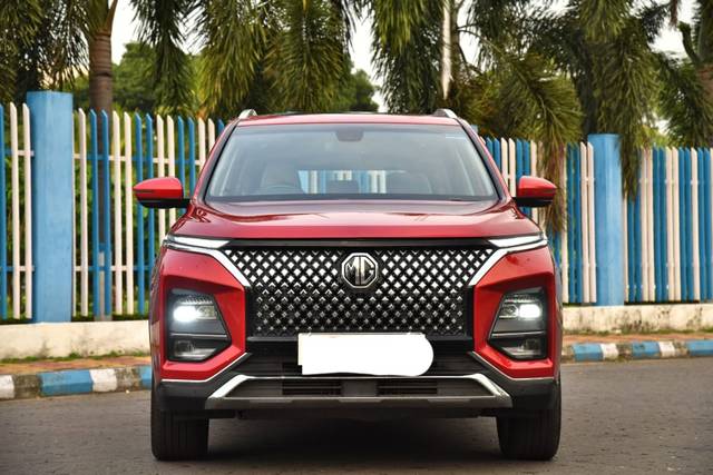 https://images10.gaadi.com/usedcar_image/4566407/original/cf34e96ce229a58edd9666a3f43686b2.jpg?imwidth=6400