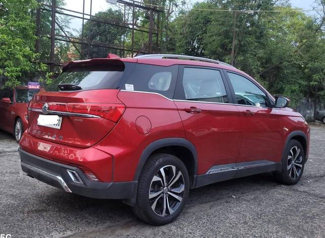 https://images10.gaadi.com/usedcar_image/4566407/original/processed_e6ce423bb7dc6086f7b397d2dcf0b9fd.jpg?imwidth=6402
