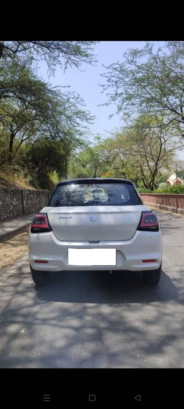 https://images10.gaadi.com/usedcar_image/4566409/original/processed_40ac7c6b279327d0fb0f267df5899f98.jpeg?imwidth=6401