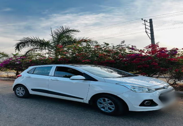 https://images10.gaadi.com/usedcar_image/4566413/original/e39b7c6b-409b-4b65-9efb-066421d064f1.?imwidth=6400