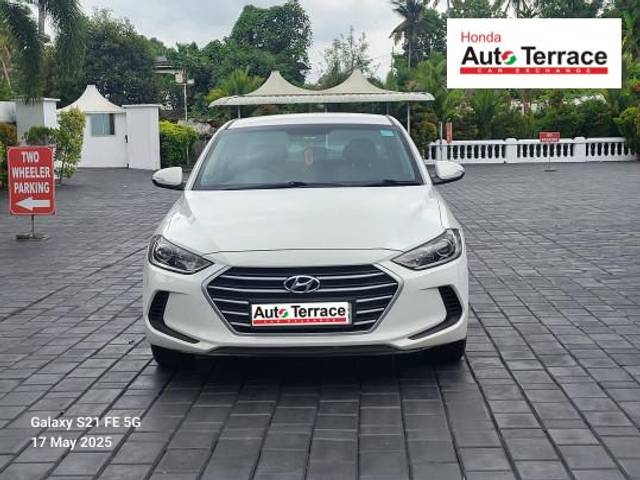 https://images10.gaadi.com/usedcar_image/4566423/original/63cc5161f0863e1f4ceb3c6ced4953a3.jpg?imwidth=6400