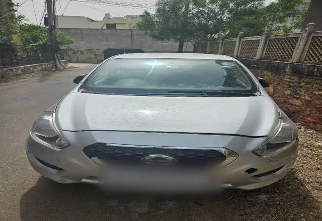 https://images10.gaadi.com/usedcar_image/4566461/original/32c83ad0-5d47-430a-b285-3d0e86b31b64.?imwidth=6400