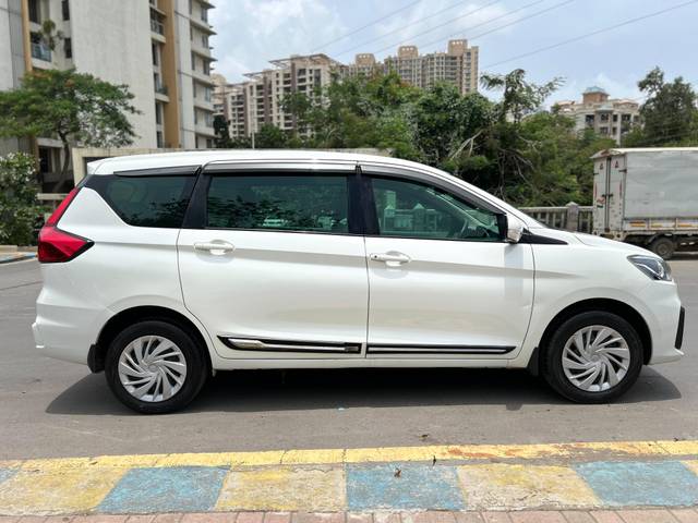 https://images10.gaadi.com/usedcar_image/4566504/original/3ea9f910475924084a5879b05efae077.jpg?imwidth=6401