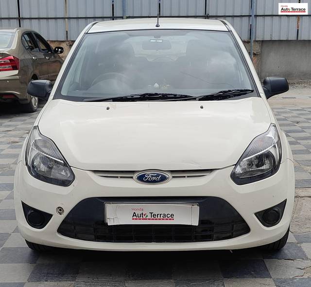 https://images10.gaadi.com/usedcar_image/4566506/original/e4f99770f43694af8fc393a1a32a60b5.jpg?imwidth=6400