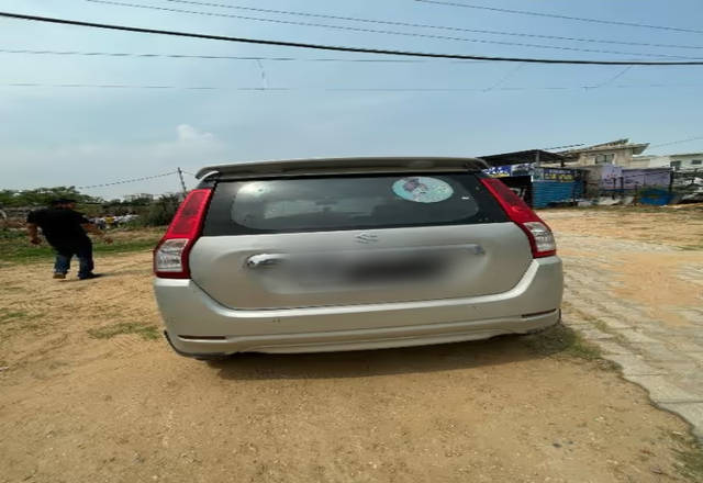 https://images10.gaadi.com/usedcar_image/4566514/original/79543458-e277-4ebd-8021-a37aac1f84fd.?imwidth=6402