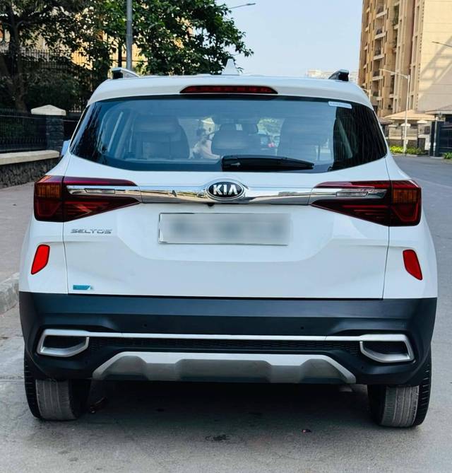 https://images10.gaadi.com/usedcar_image/4566532/original/processed_9279742a2c4f19dbf4dfe1f63adfc8eb.jpg?imwidth=6402