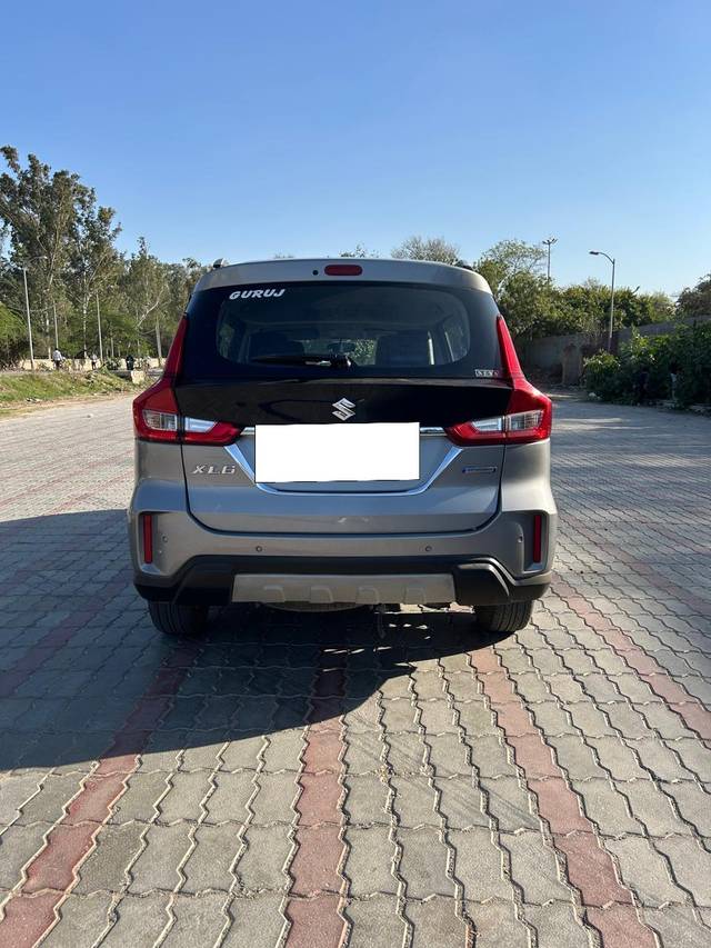 https://images10.gaadi.com/usedcar_image/4566544/original/processed_57e4c1bcf99e478ad336f37bf67dbc28.jpg?imwidth=6401