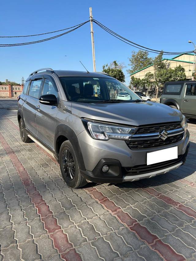 https://images10.gaadi.com/usedcar_image/4566544/original/processed_59e1df4df4e25d5fafb1a51f4e297c38.jpg?imwidth=6400