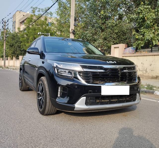 https://images10.gaadi.com/usedcar_image/4566550/original/processed_1c8925f8c2cc40d53beaff684b2bae48.jpg?imwidth=6400