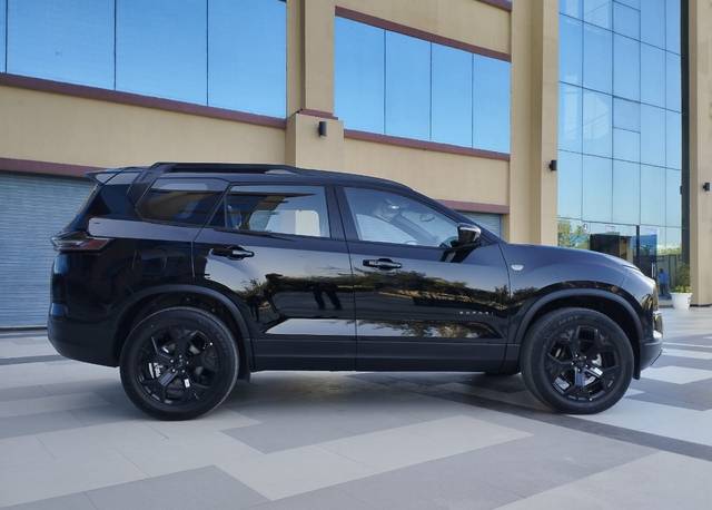 https://images10.gaadi.com/usedcar_image/4566557/original/ca9c739253ae8c52396f279b6f46464e.jpg?imwidth=6401