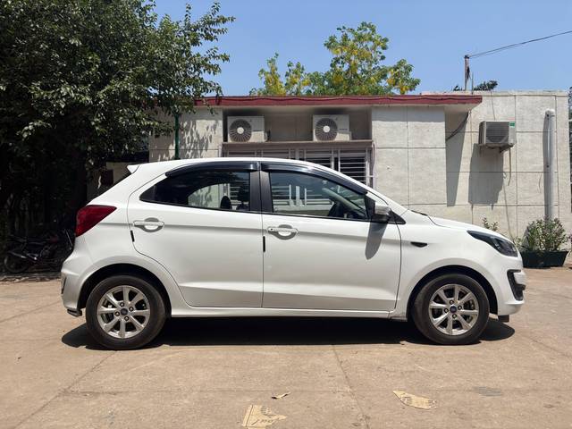 https://images10.gaadi.com/usedcar_image/4566564/original/processed_22ee2282-afd0-4f61-8a54-79e66c987076.jpg?imwidth=6401
